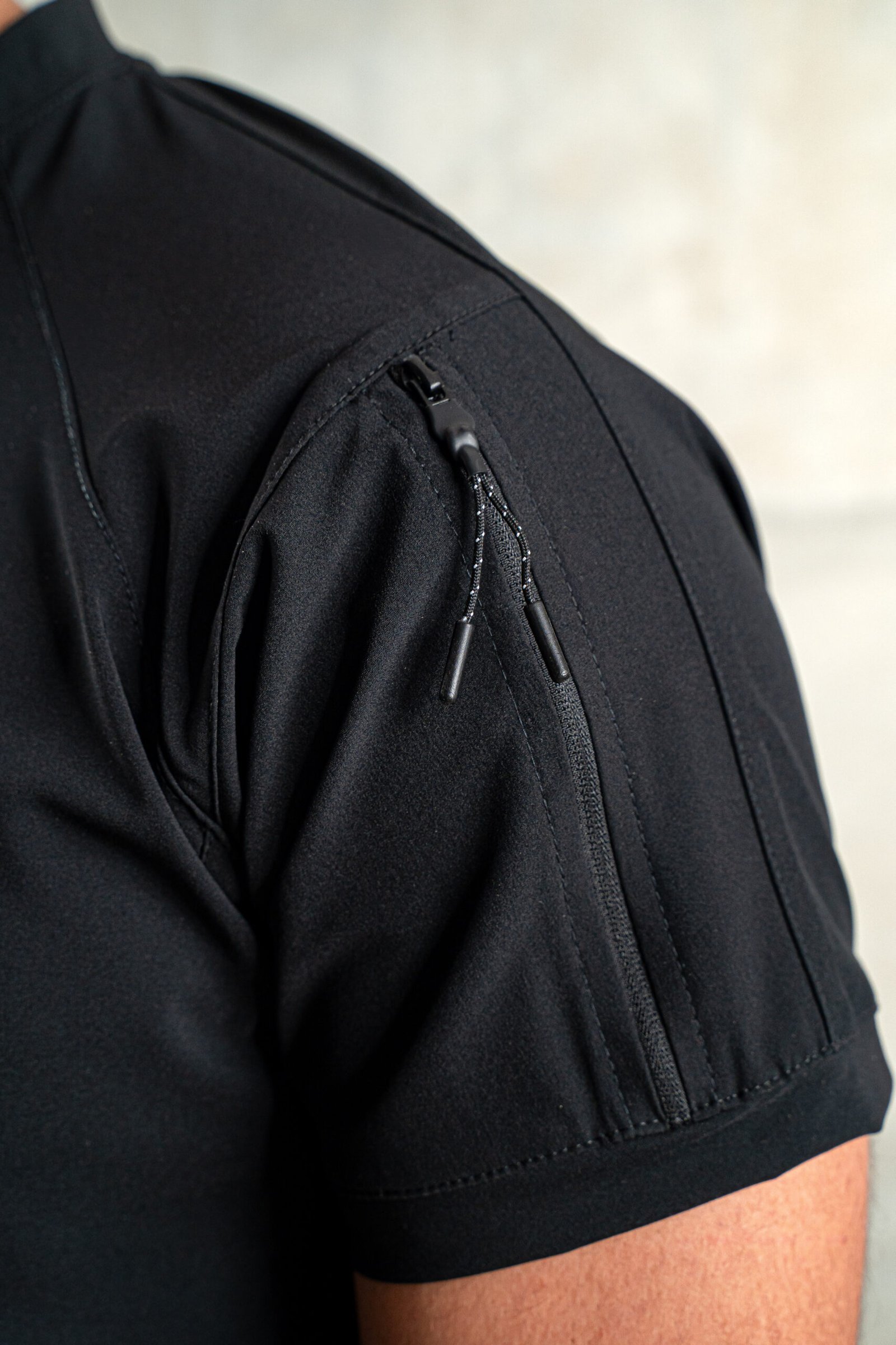 conjunto masculino negro bolsillo en hombro conjunto masculino negro bolsillo en hombro